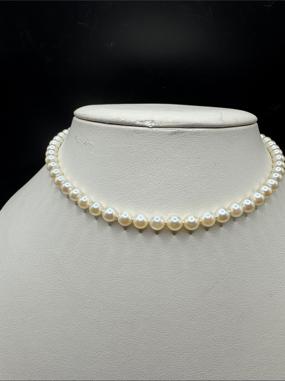 14K white Gold Classic Pearl Necklace 14 inch necklace Ivory Pearls